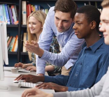 مراكز مساعدة الباحثين