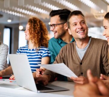 مكاتب لعمل الأبحاث العلمية